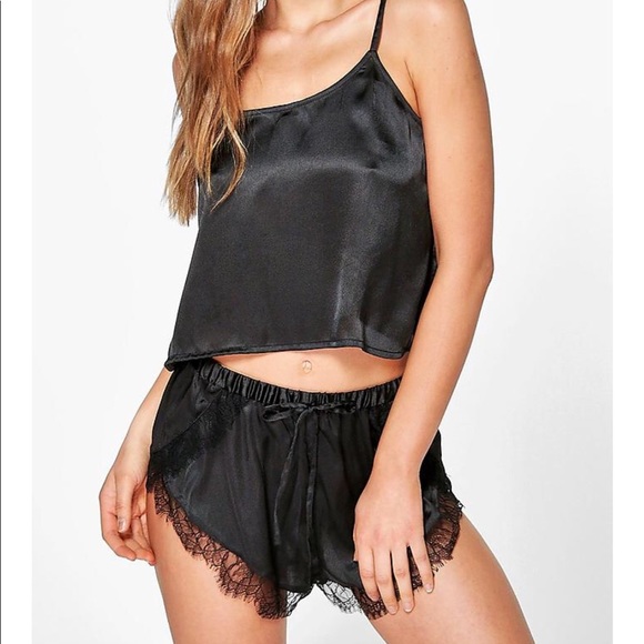 Boohoo Pants - Boohoo silky lace lounge shorts NWT!!